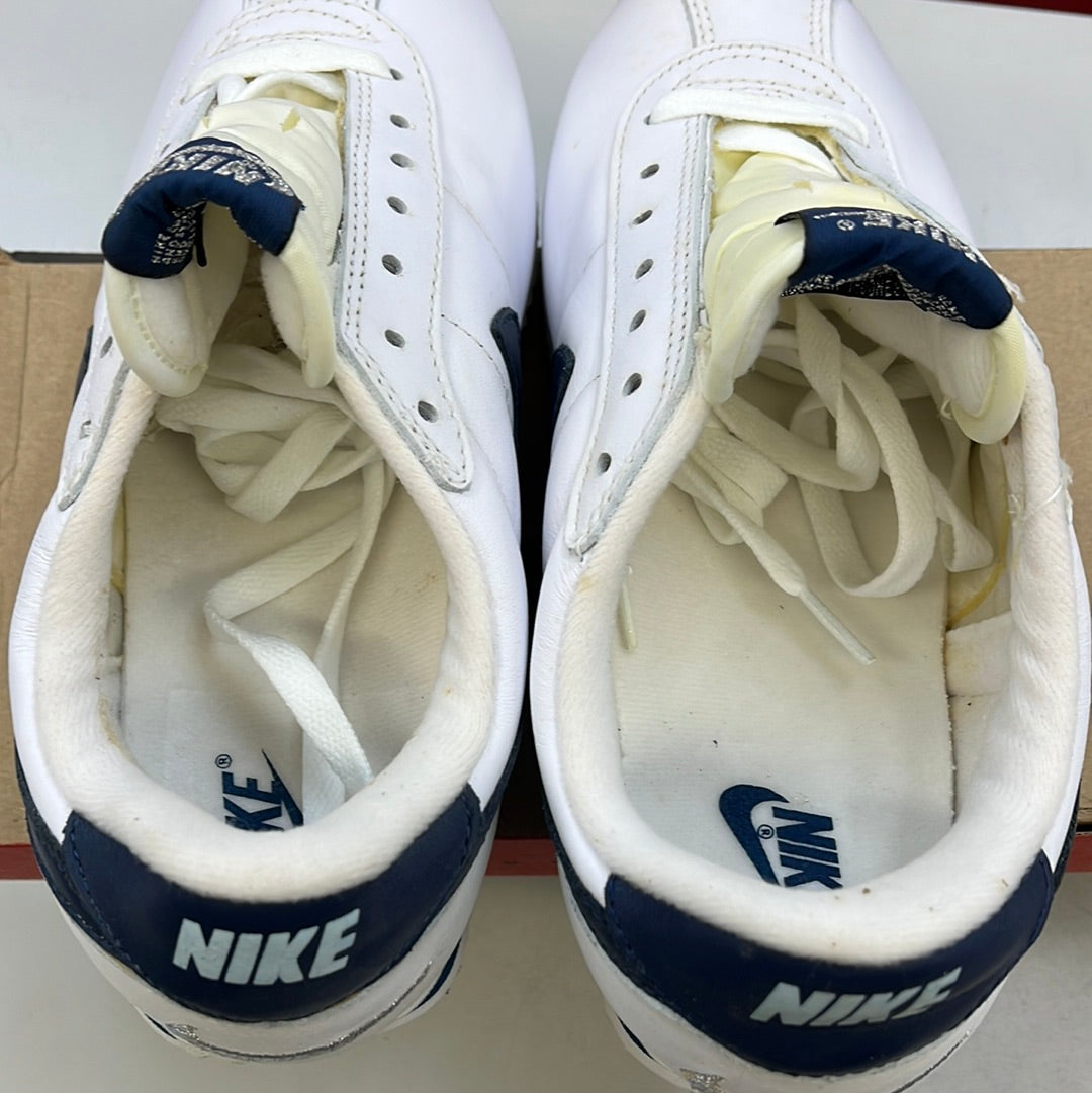 SZ 7.5 Men. 1996 Nike Leather Cortez.
