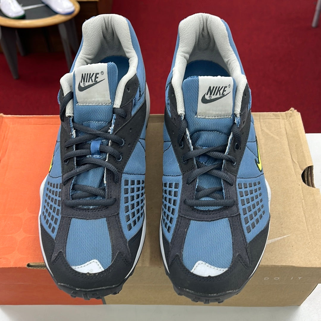 SZ 11 Men. 2002 Nike Air Tupu Blue.