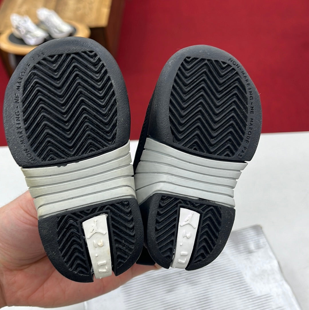 SZ 2C. 2000 Baby Jordan XV low Black.