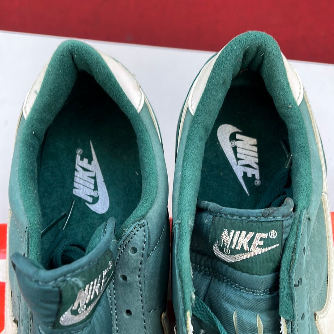 SZ 10.5 men. 1990 Nike Leather Cortez Money Green.