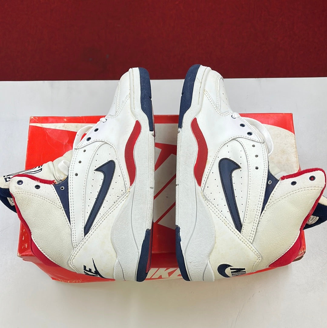 SZ 9 Men. 1991 Nike Court Force Mid.
