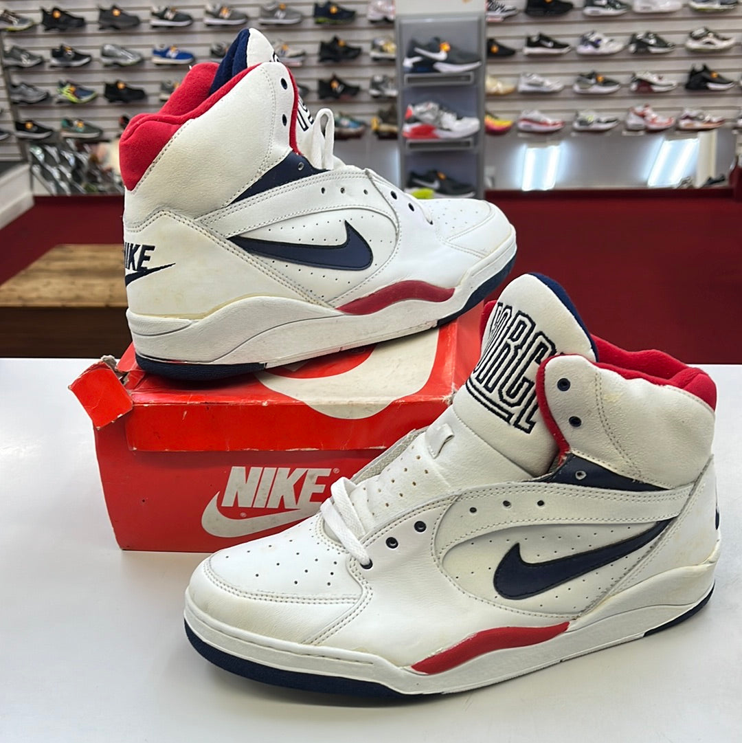 SZ 13 Men. 1991 Nike Court Force Mid.