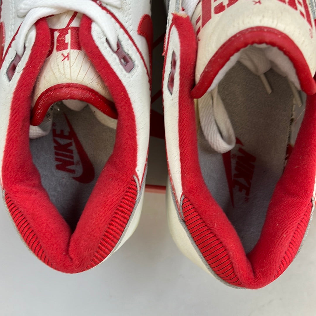 SZ 8.5 men. 1988 Nike Sky Force Low.