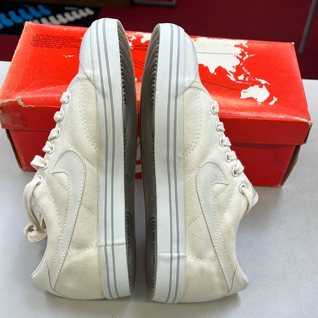 SZ 3.5Y. 1985 Nike Rebound Kids.