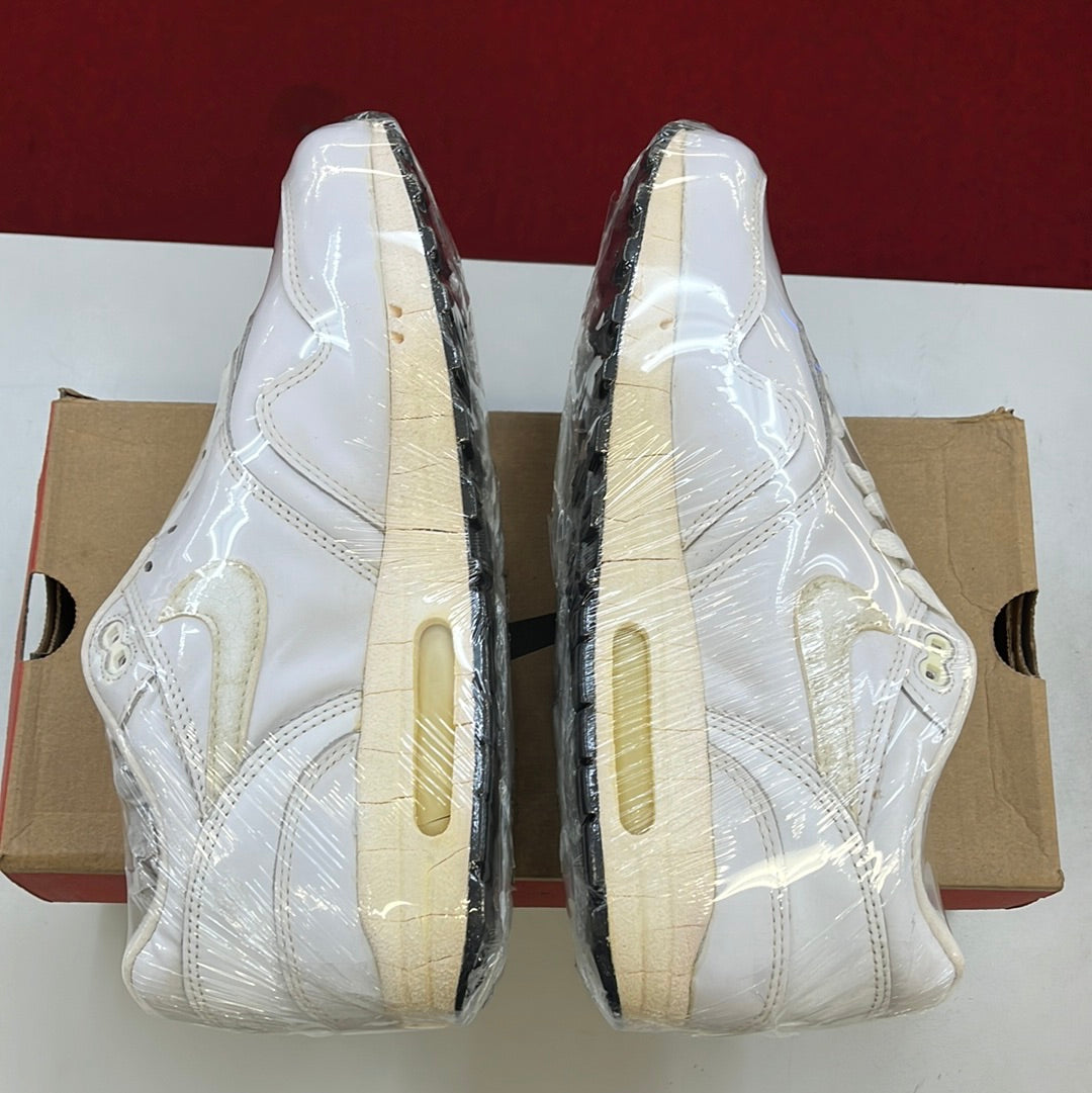 SZ 11 Men. 1996 Nike Air Max 1 Leather SC.