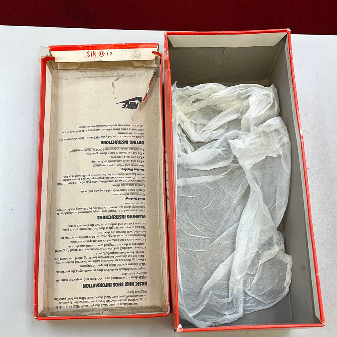 SZ 3.5Y. 1984 Nike Bongo.