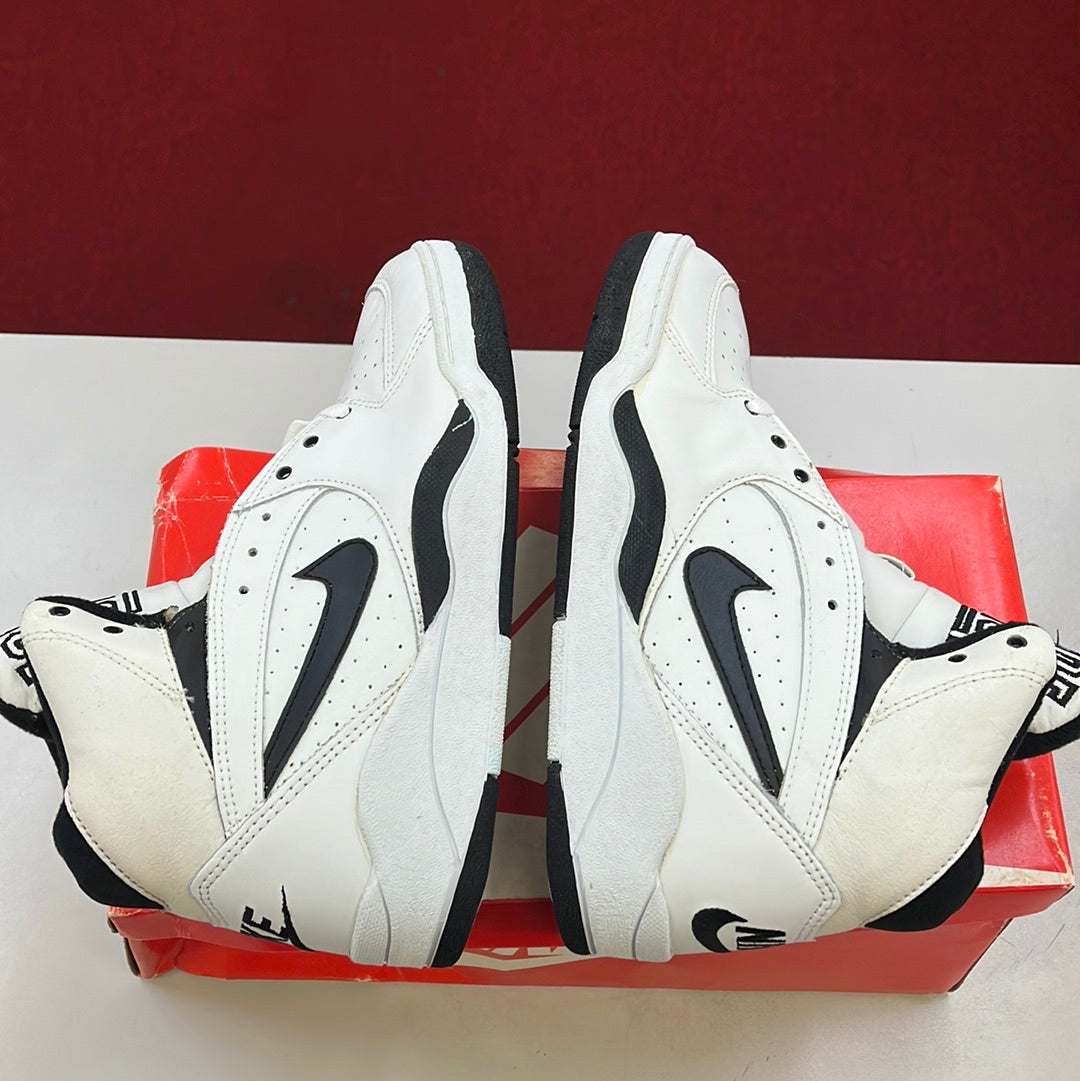 SZ 9 Men. 1992 Nike Court Force Mid.