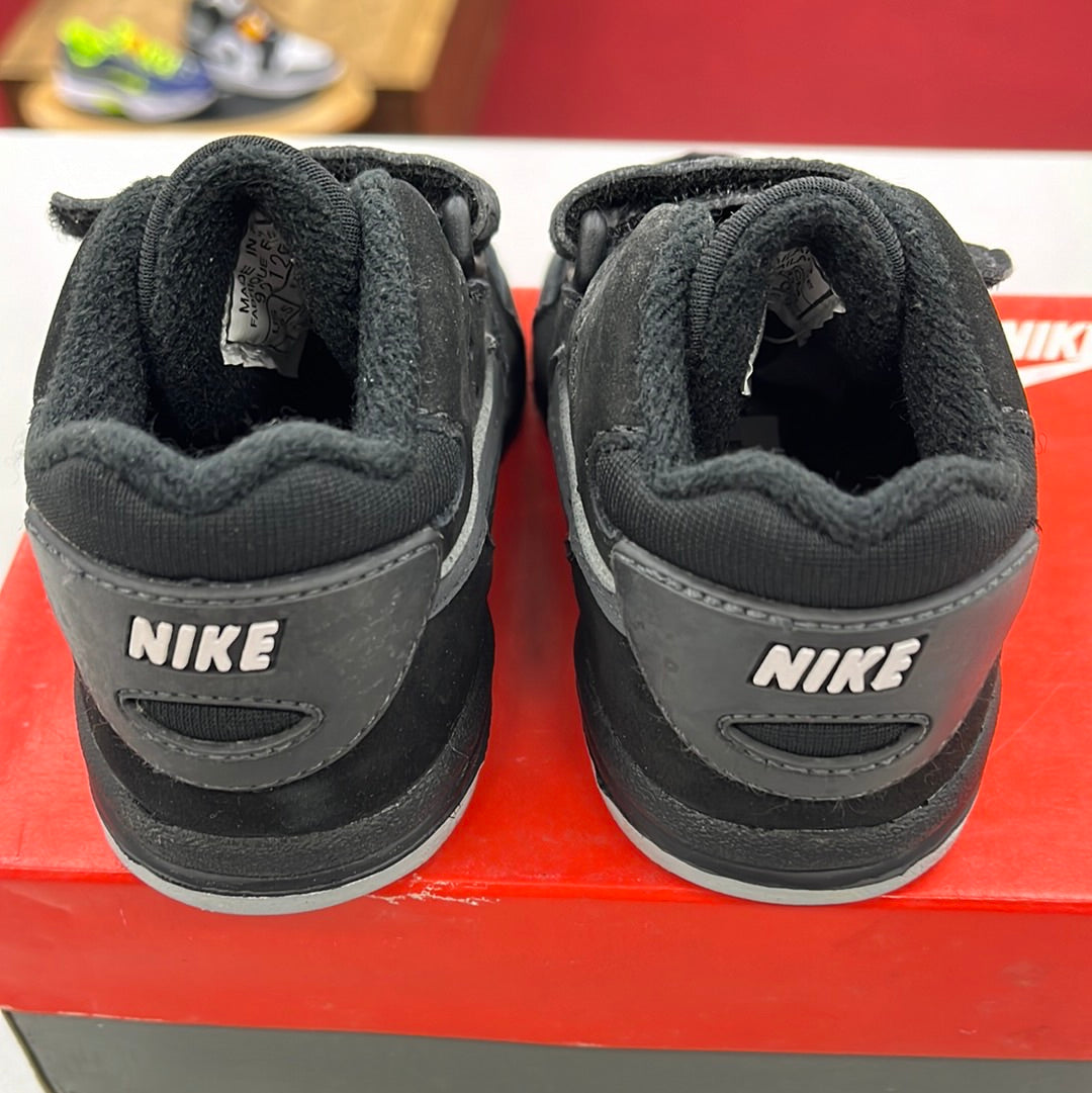 SZ 5.5C. 1992 Baby Nike Force Barkley.