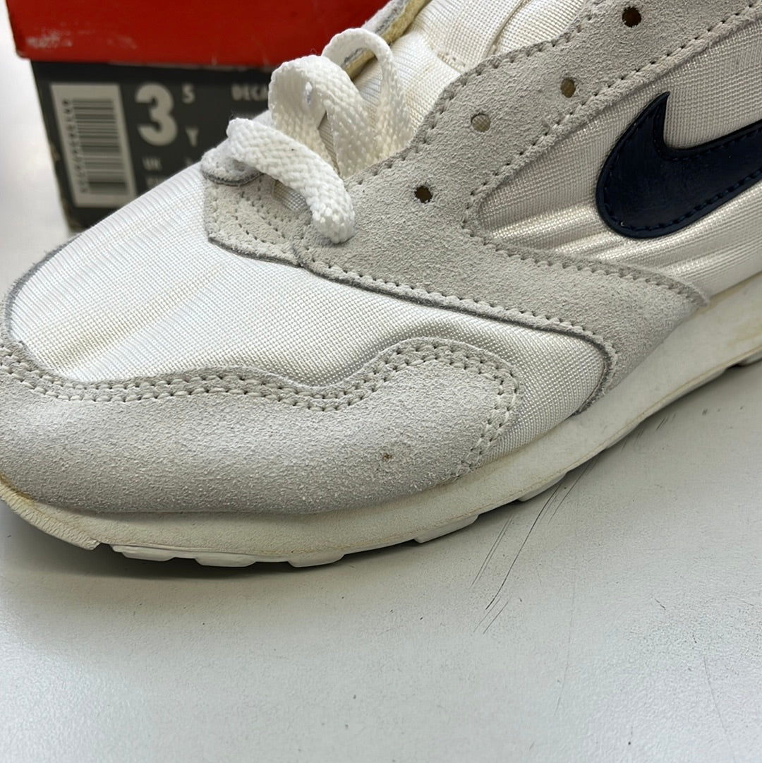 SZ 3.5Y. 1992 Nike Decade GS.