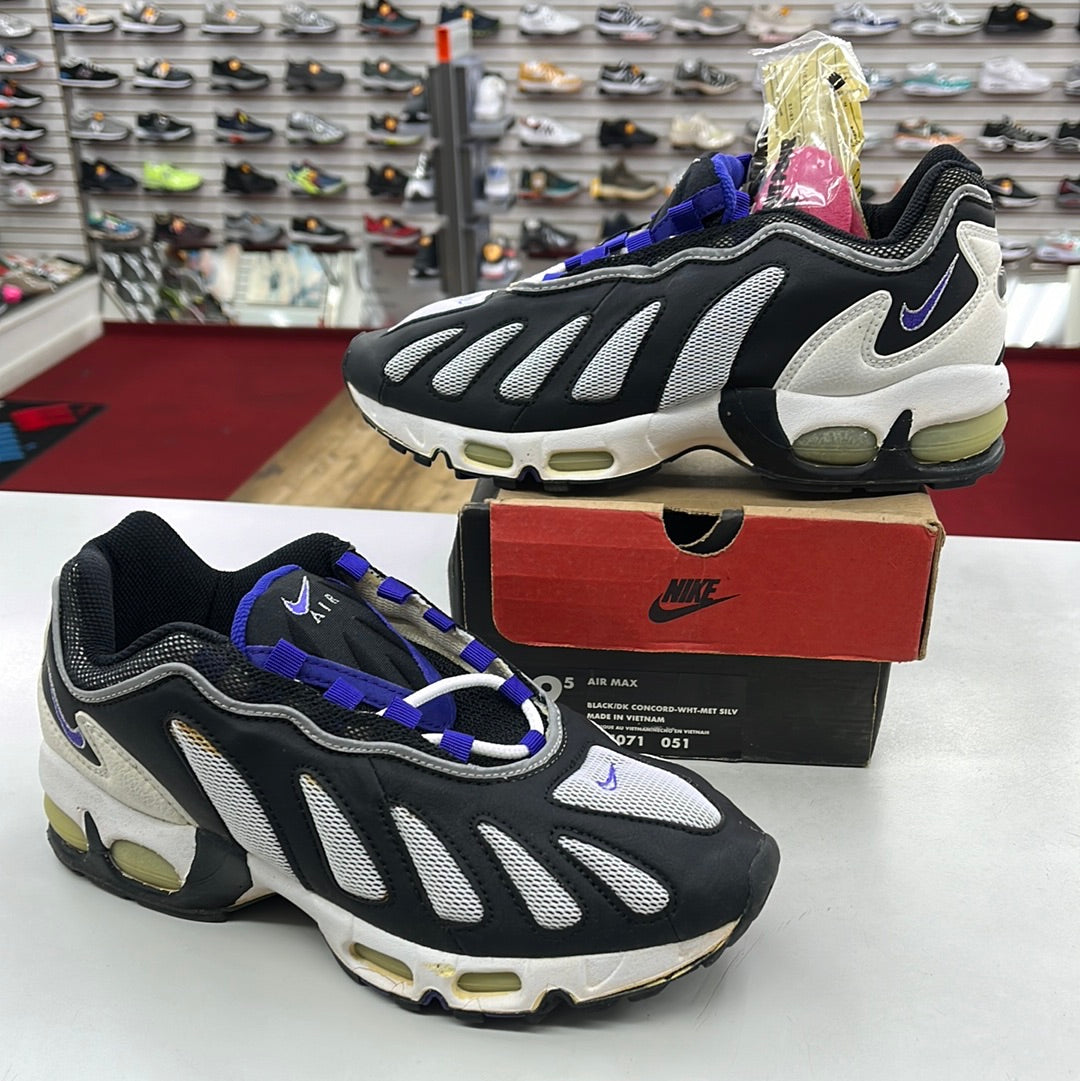 SZ 9.5 Men. 1996 Nike Air Max Concord.