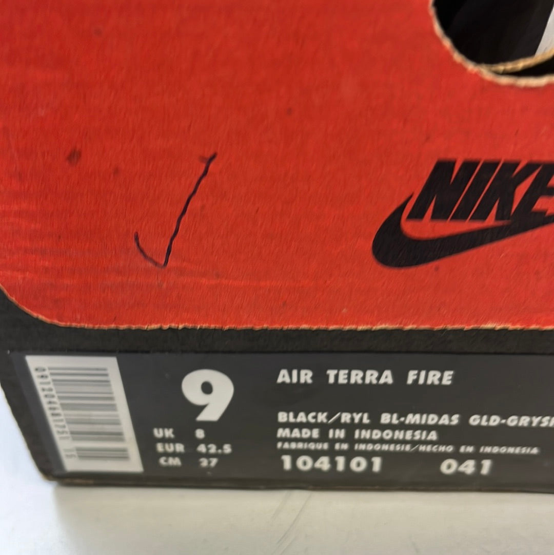 SZ 9 Men. 1997 Nike Air Terra Fire.