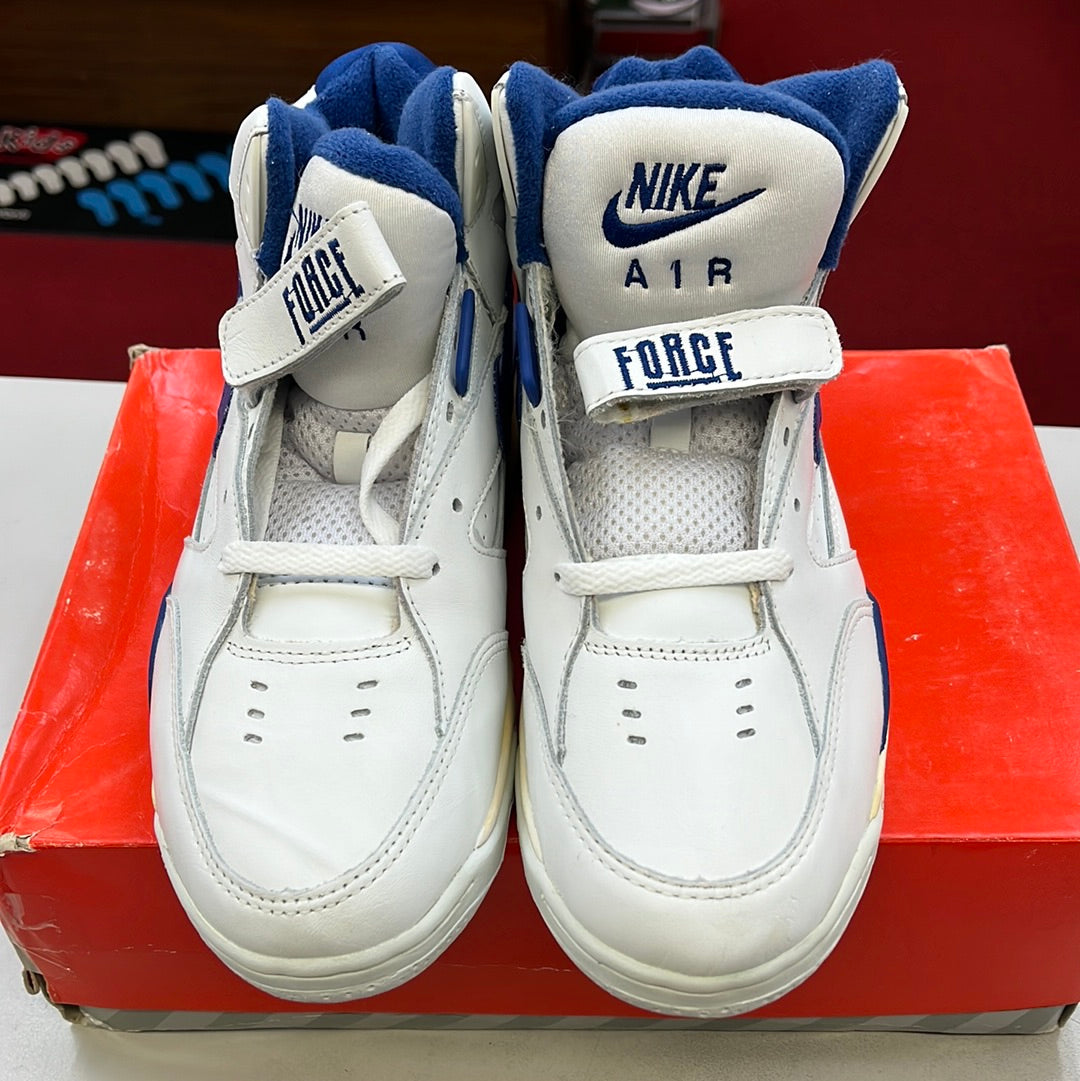 SZ 9 Men. 1992 Nike Air Magnum Force 3/4.