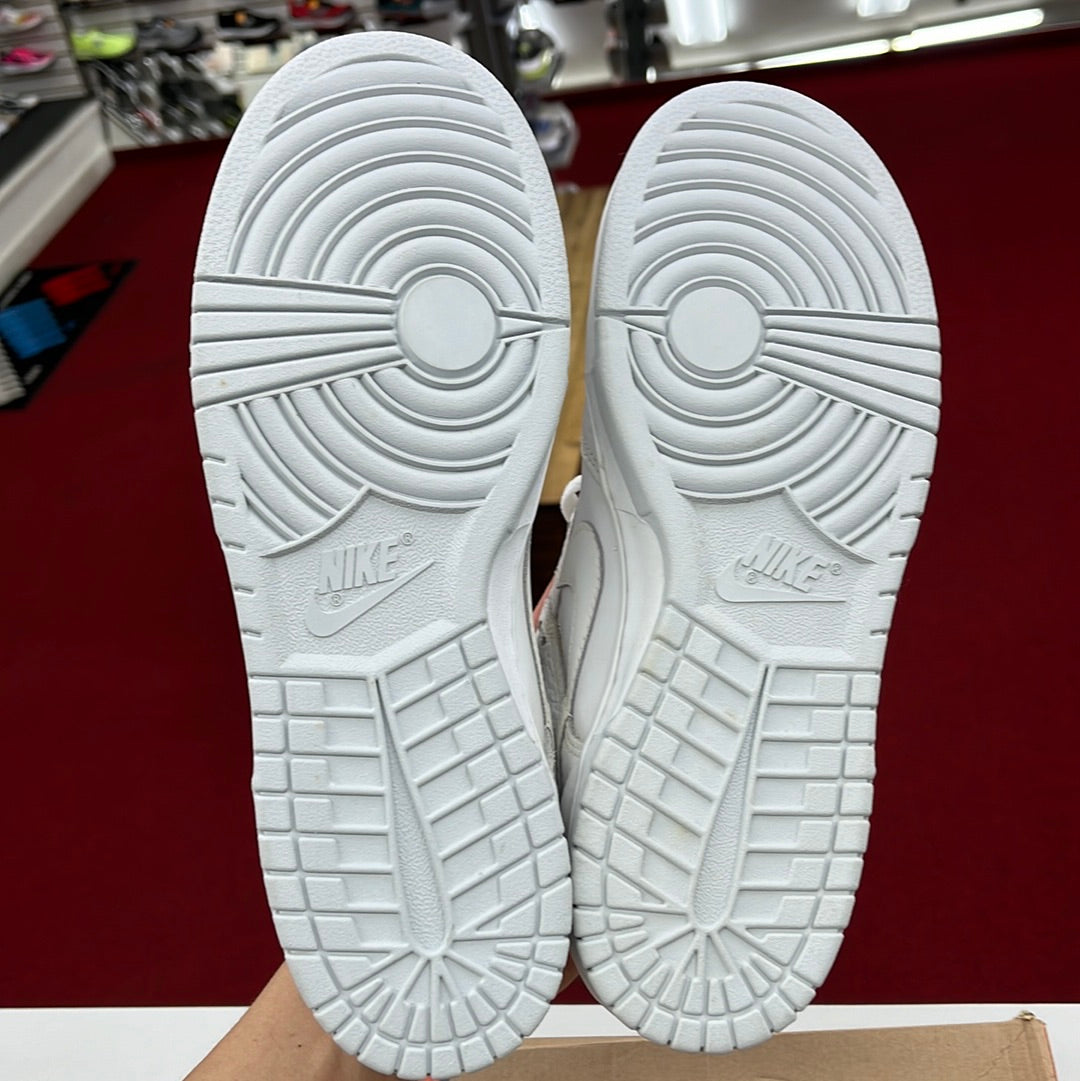 SZ 11.5 Men. 2003 Nike Dunk Low Pro.