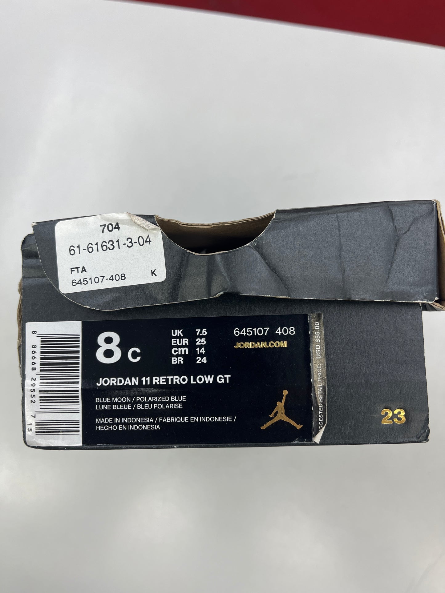 SZ 8C. Used 2016 Jordan 11 retro Blue Moon.