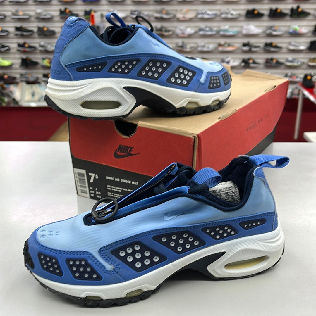 SZ 7.5 Women. 1999 Nike air Sunder Max.