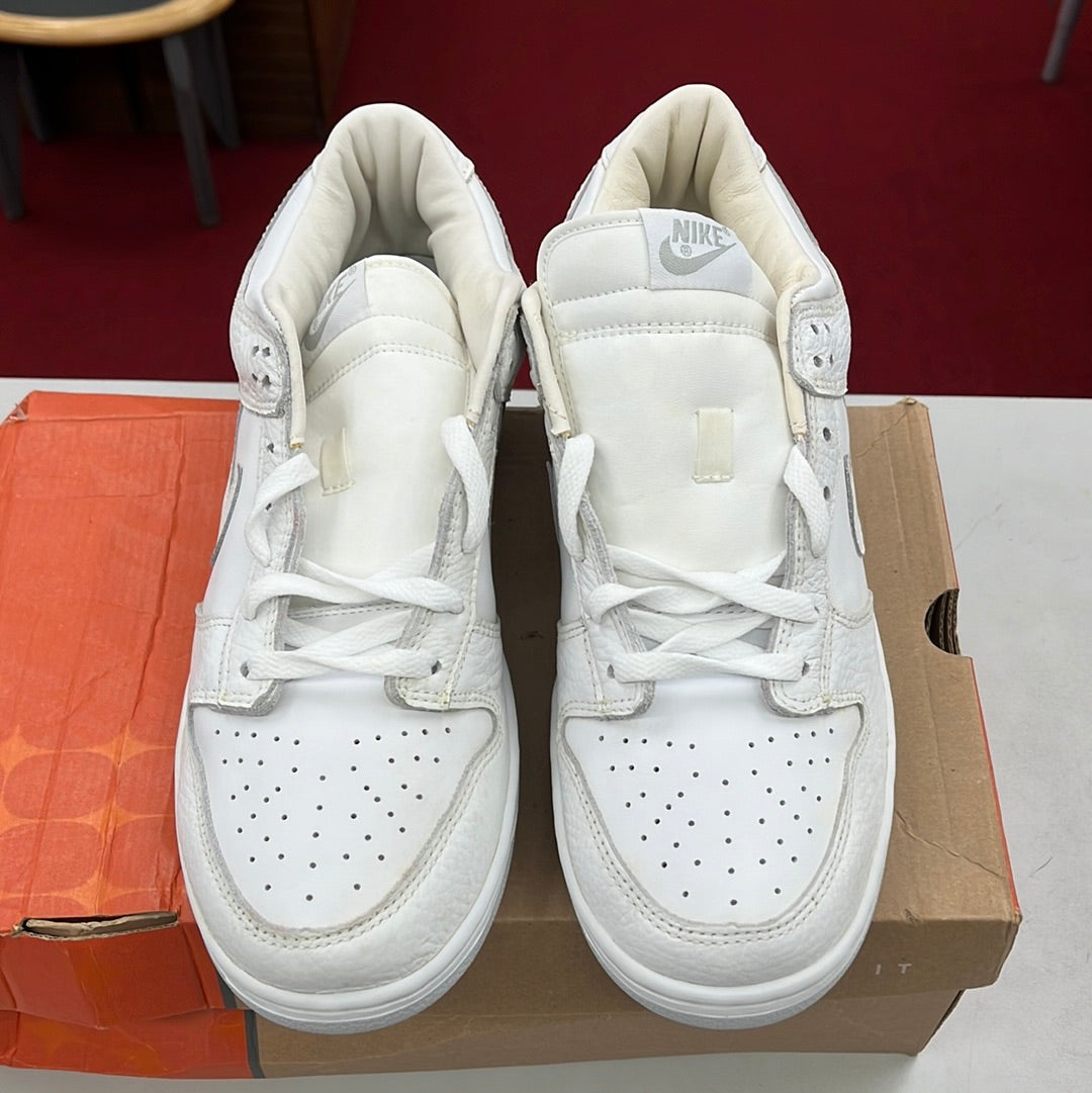 SZ 11.5 Men. 2003 Nike Dunk Low Pro.