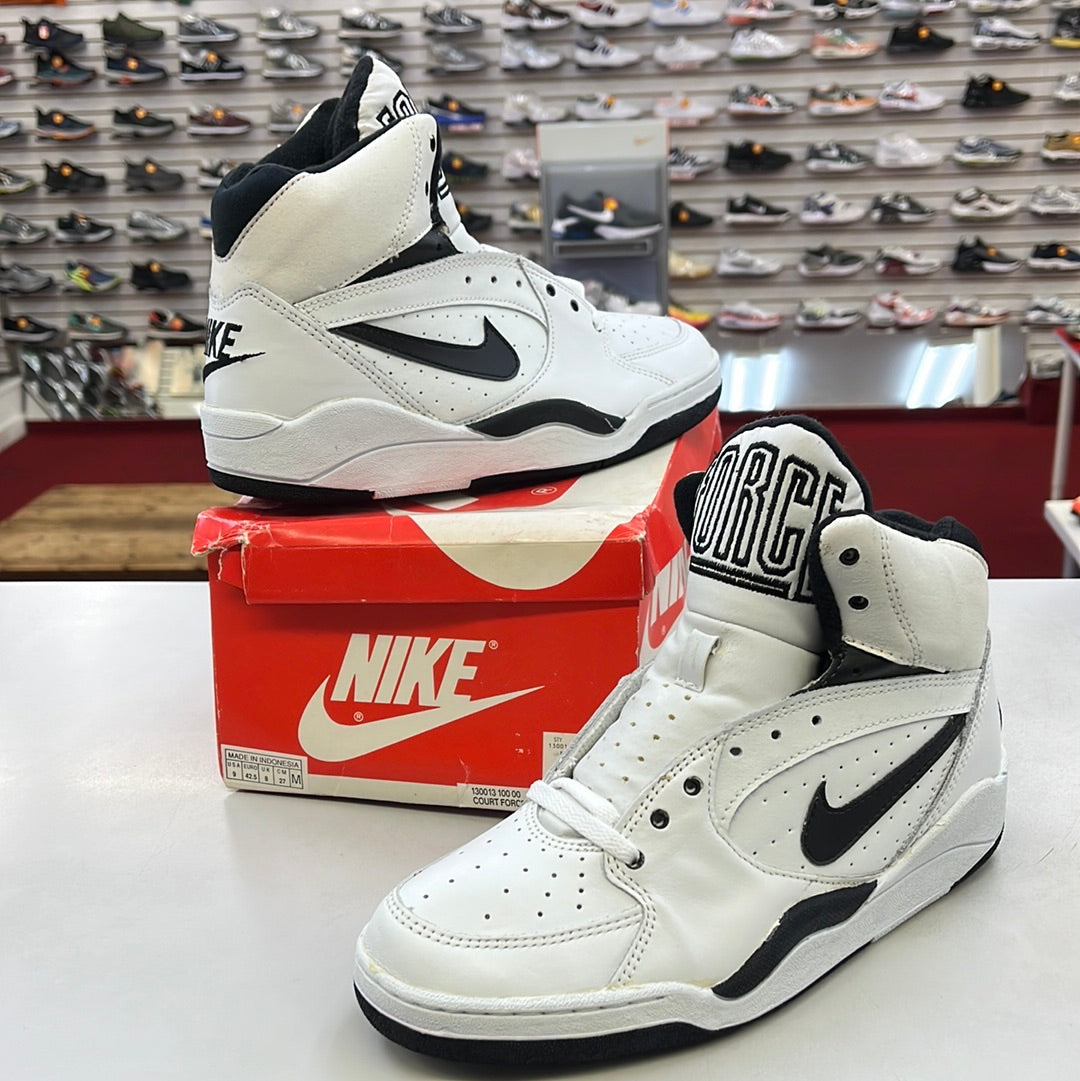 SZ 9 Men. 1992 Nike Court Force Mid.