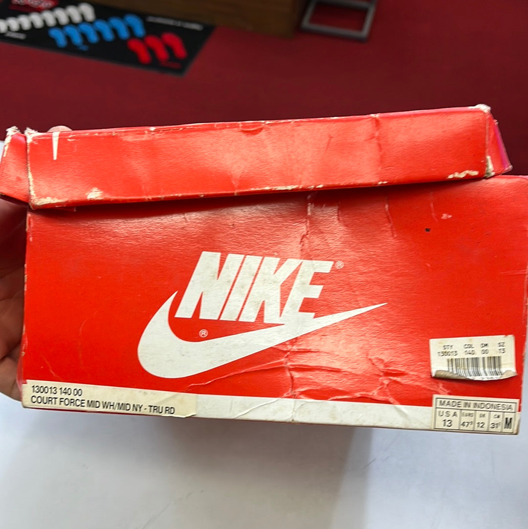 SZ 13 Men. 1991 Nike Court Force Mid.