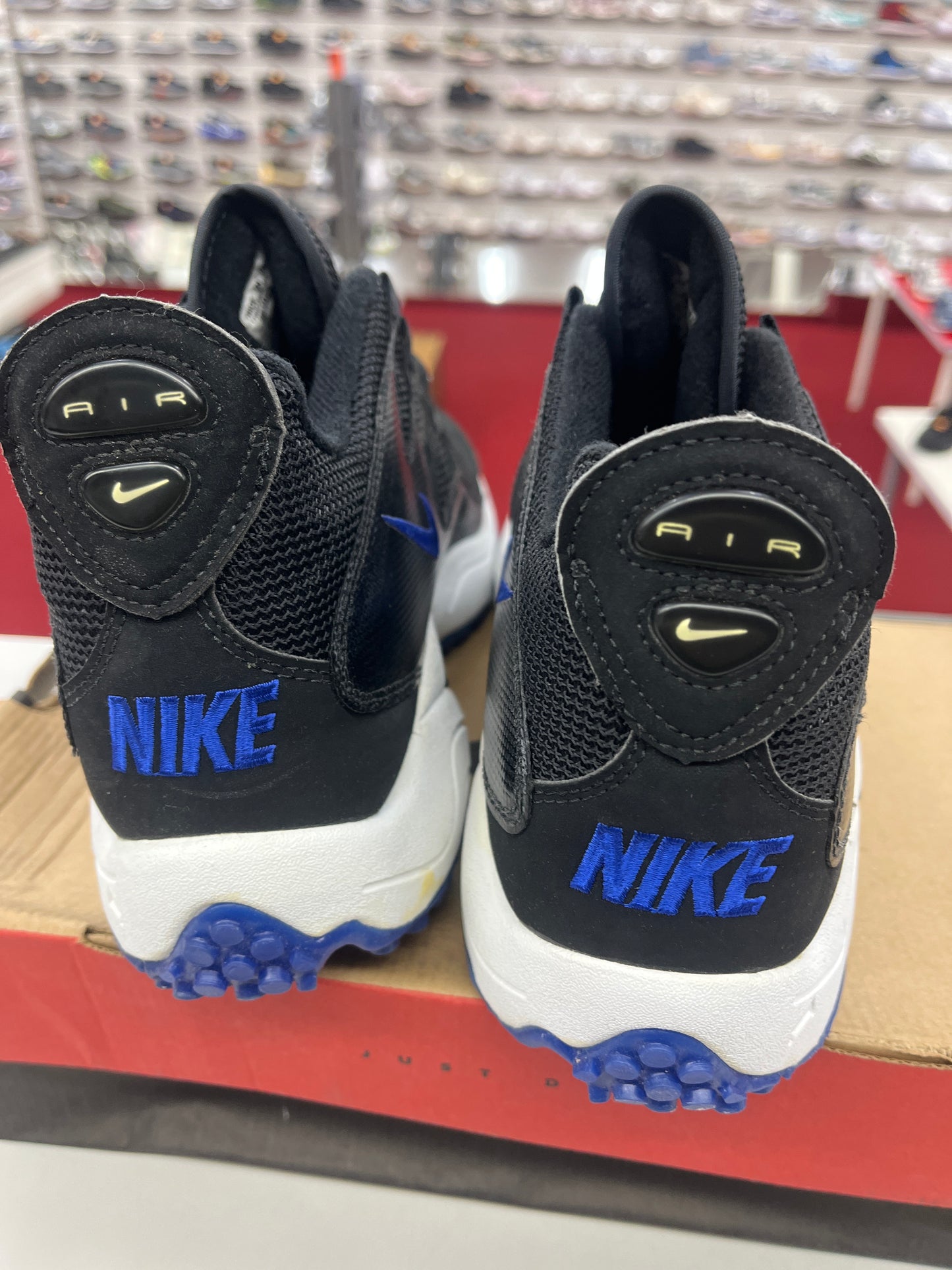 SZ 13 Men. 1996 Nike Air Turf Raider Low Royal.