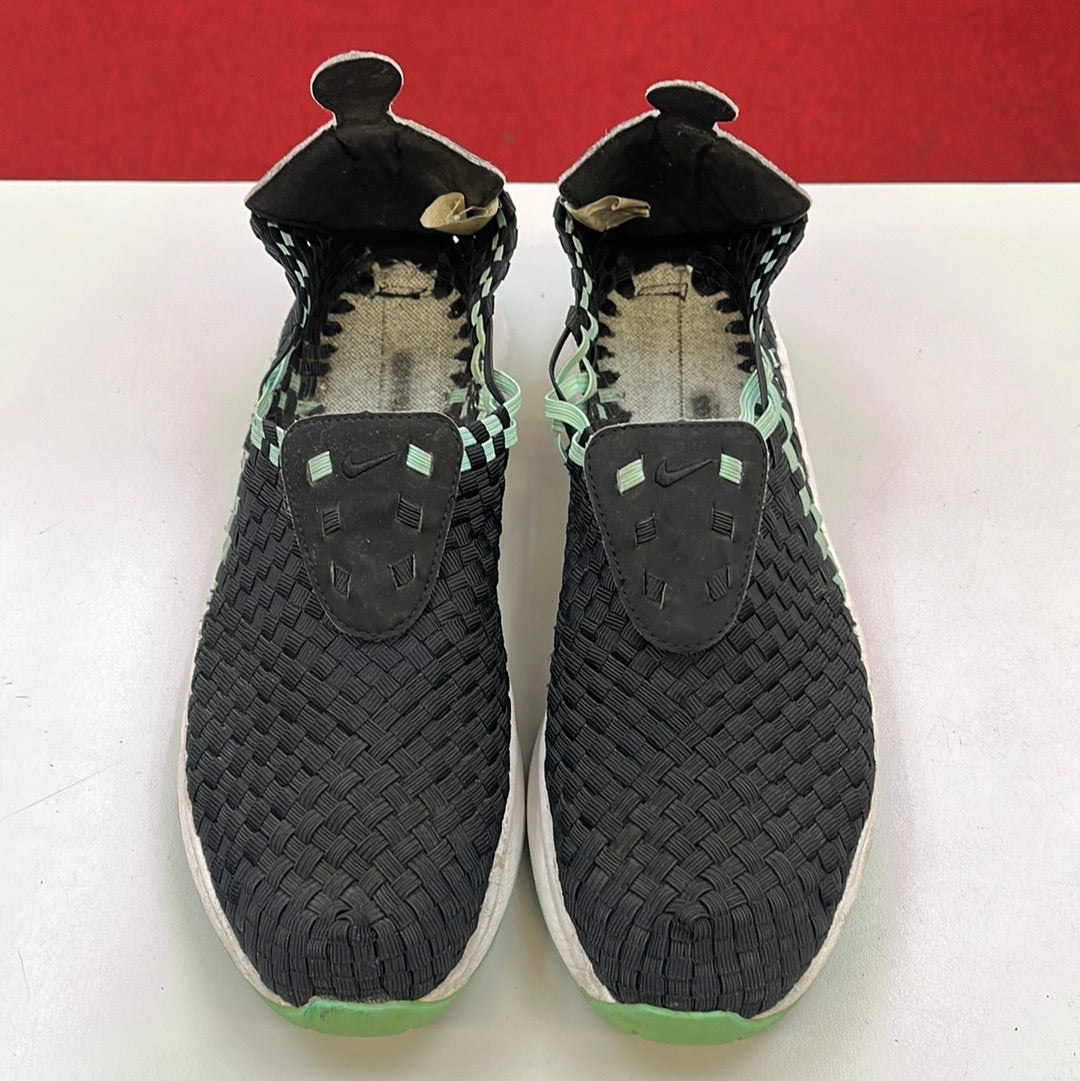 SZ 10 Men. 2008 Used Nike air Woven.
