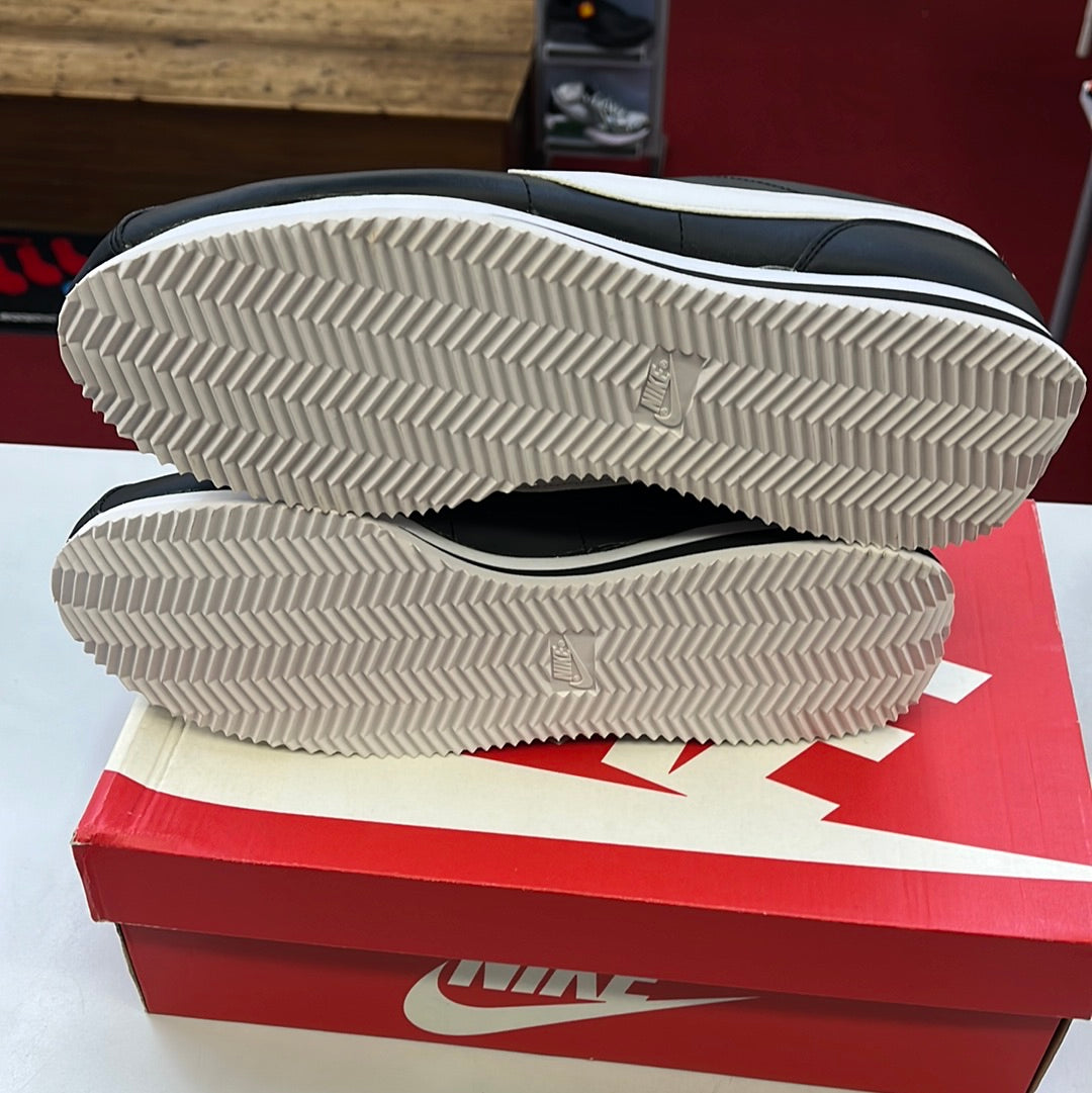 SZ 14 men. 2015 Nike Cortez Leather.