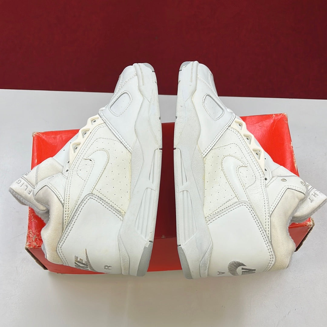 SZ 9 men. 1990 Nike Air Sabre Flight.
