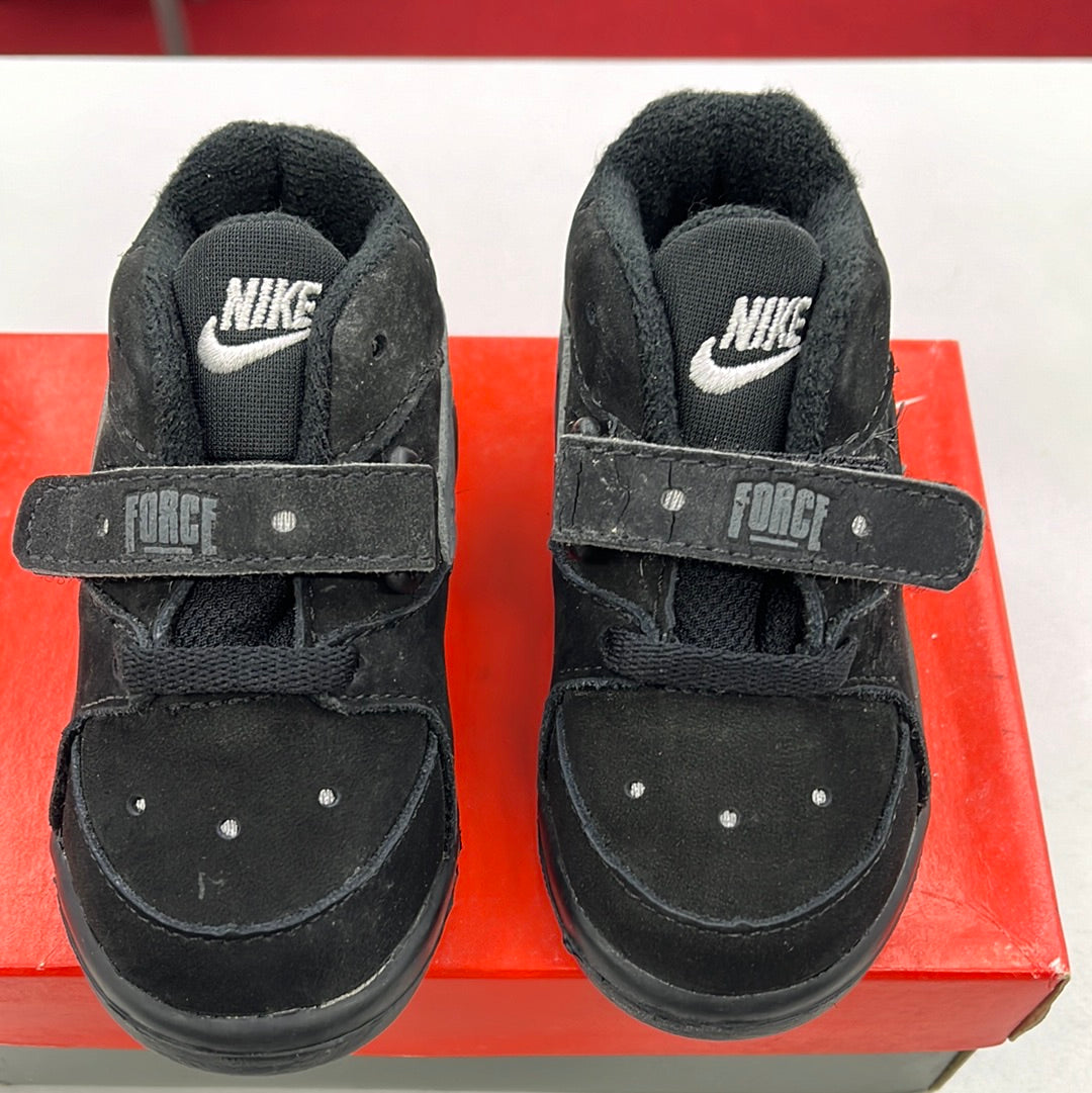 SZ 5.5C. 1992 Baby Nike Force Barkley.