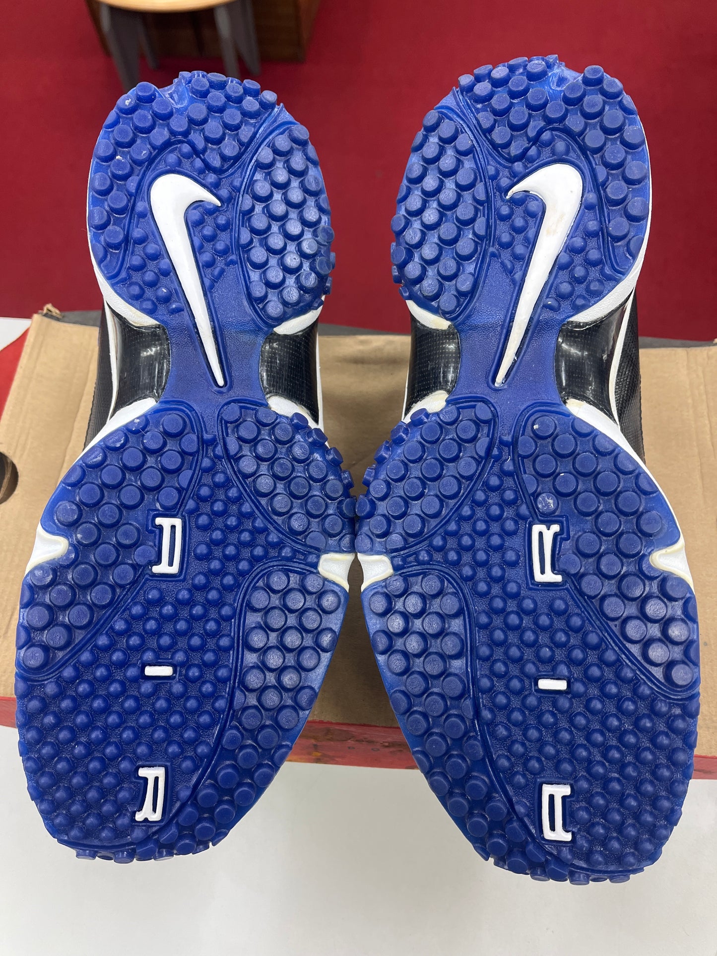 SZ 12 Men. 1996 Nike Air Turf Raider Low Royal.