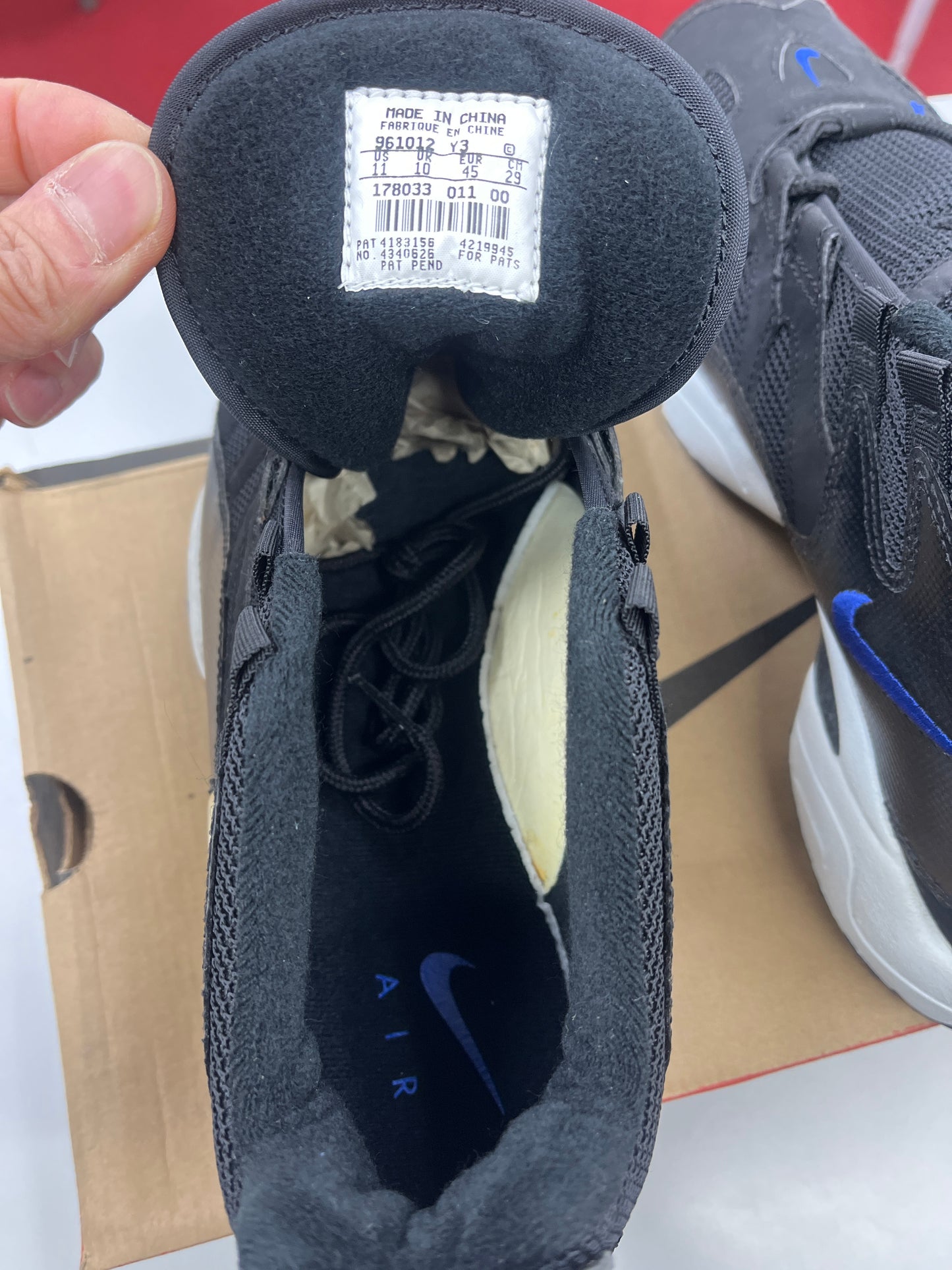 SZ 11 Men. 1996 Nike Air Turf Raider Low Royal.