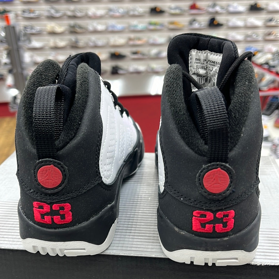 SZ 2.5Y. 2001 Kid Jordan IX Retro.
