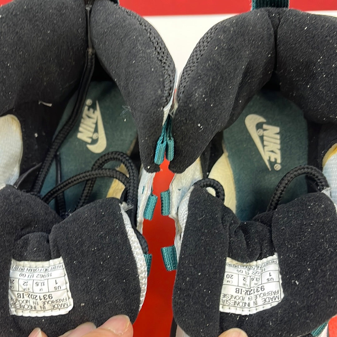 SZ 1Y. 1993 Nike Kid Darwin Rodman.