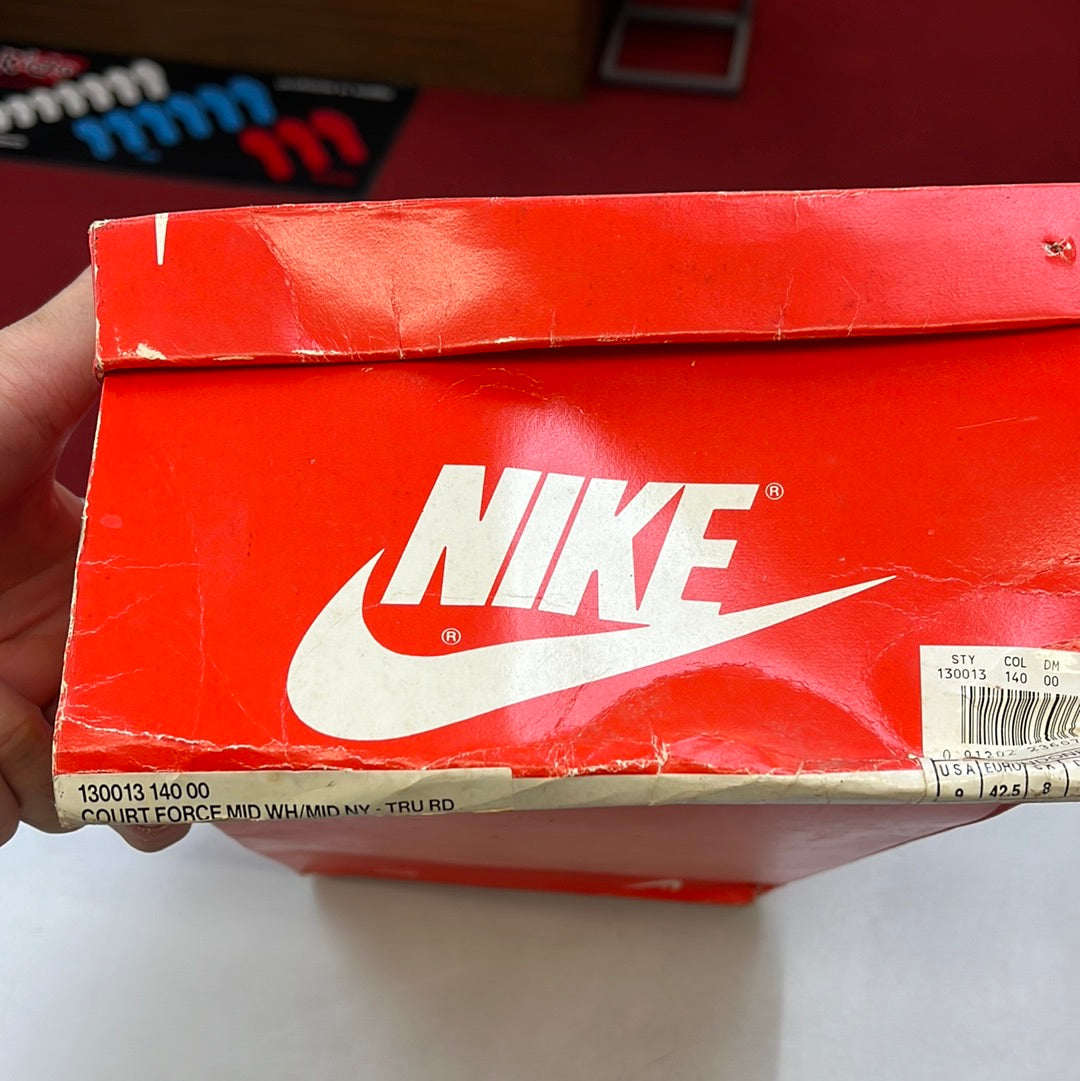 SZ 9 Men. 1991 Nike Court Force Mid.