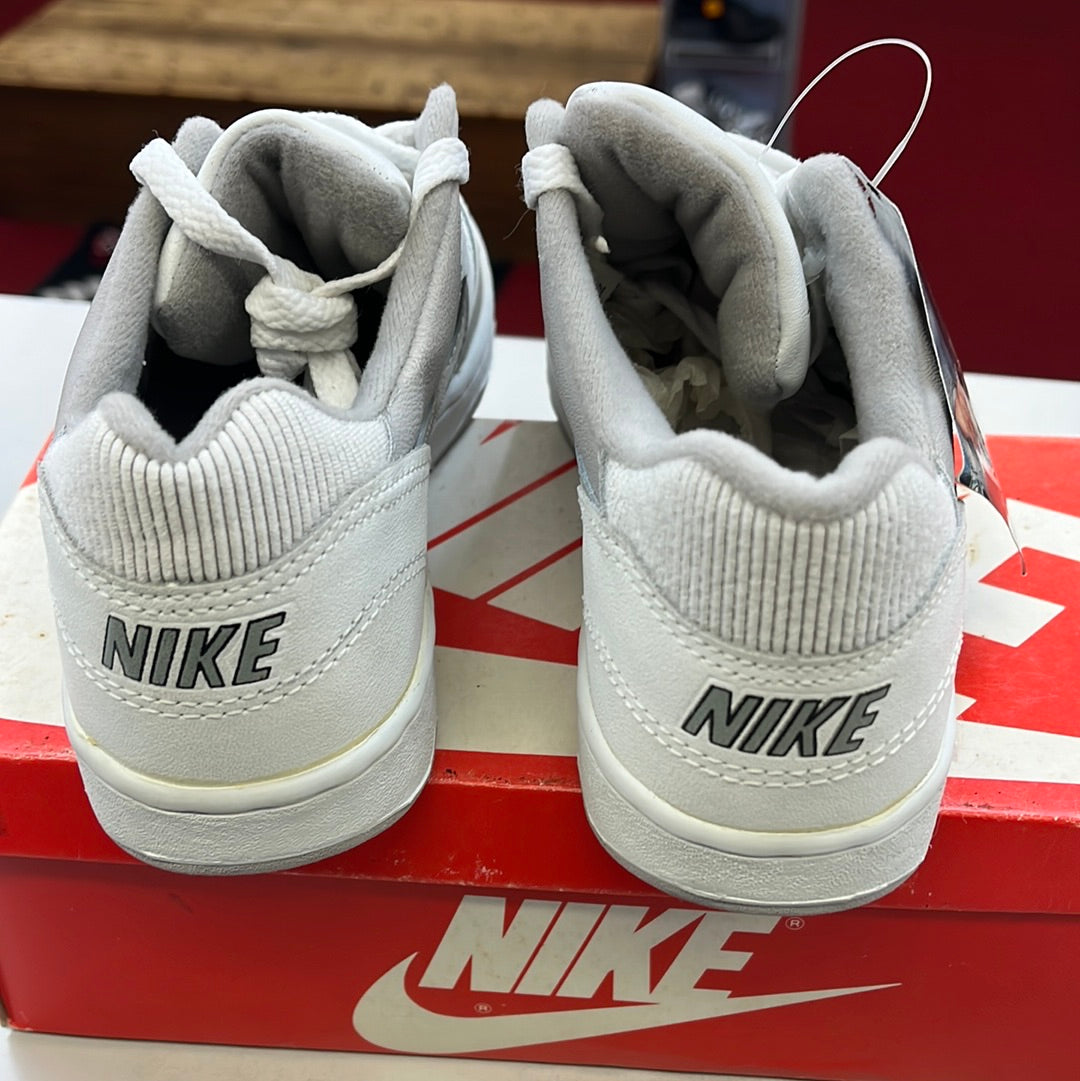 SZ 5.5Y. 1988 Nike Driving Force GS.