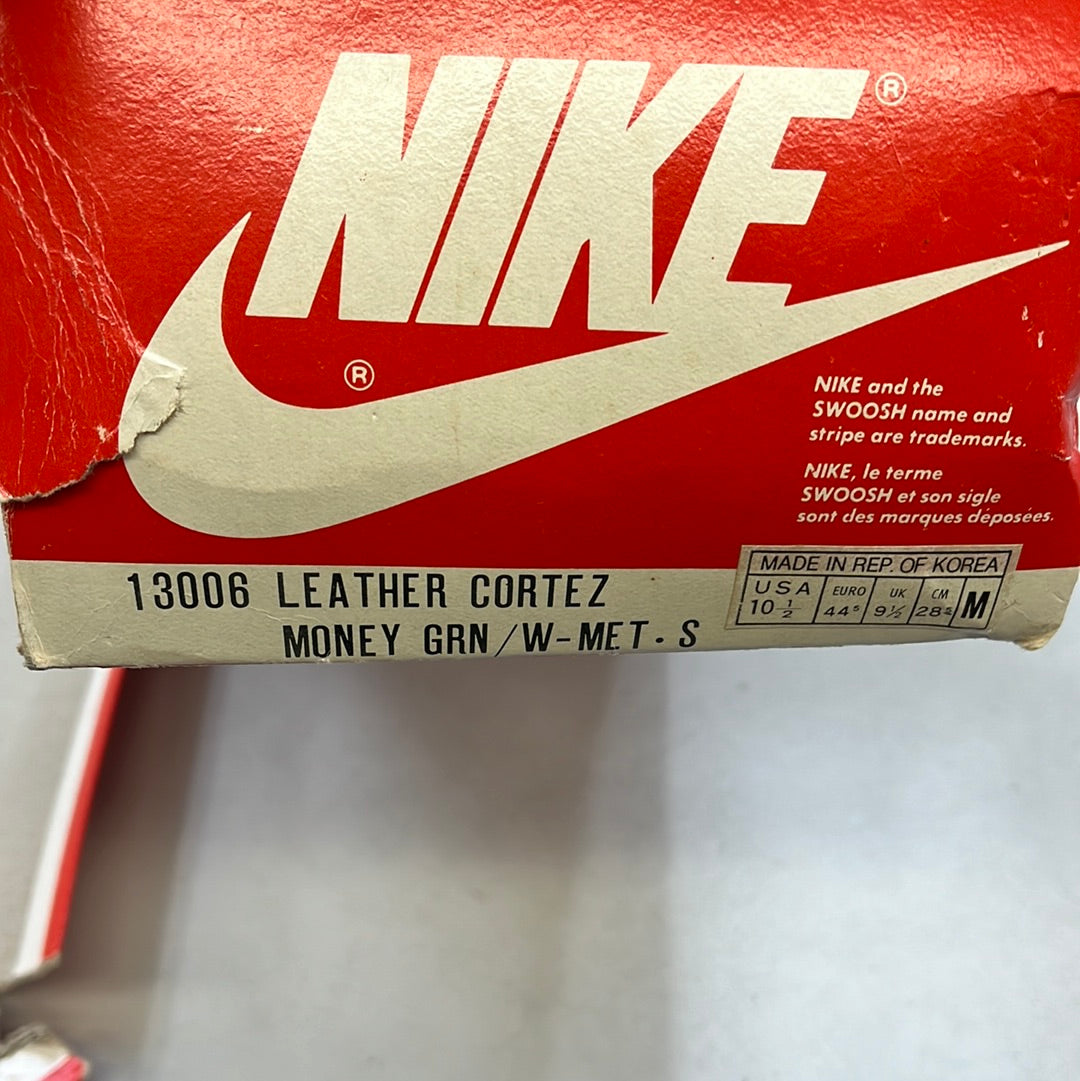 SZ 10.5 men. 1990 Nike Leather Cortez Money Green.