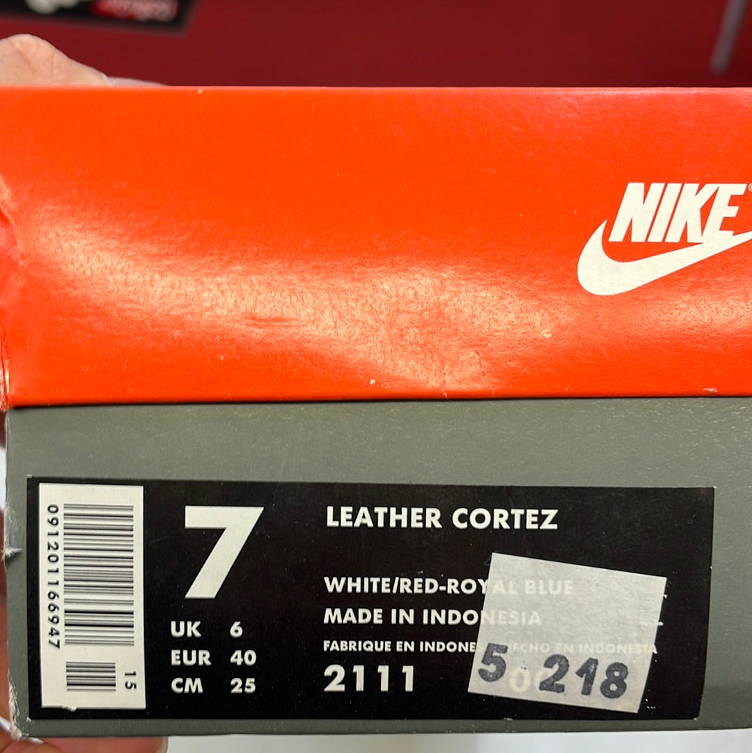 SZ 7 Men. 1995 Nike Leather Cortez.
