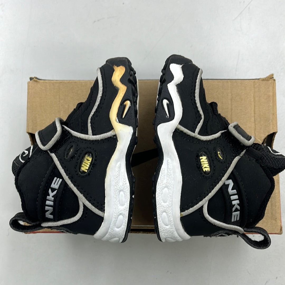 SZ 2.5C. 1997 Baby Nike Backer.