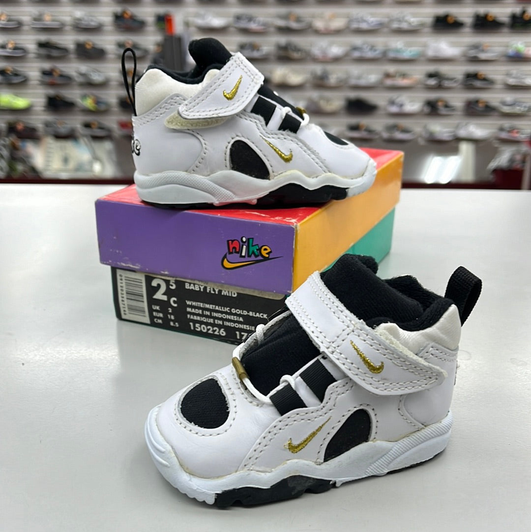 SZ 2.5C. 1995 Baby Nike Fly Mid.