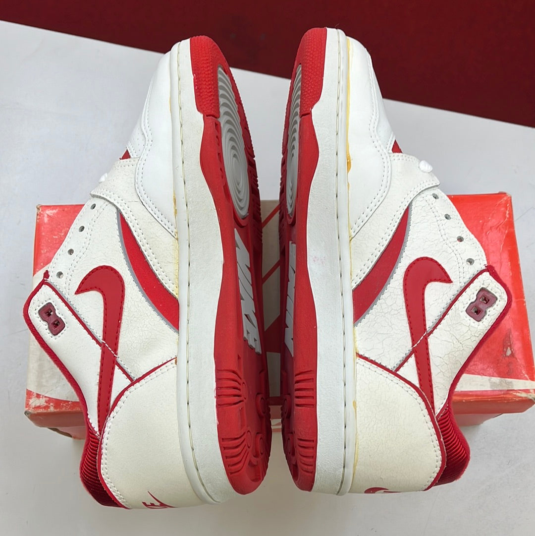 SZ 9 Men. 1988 Nike Sky Force Low.