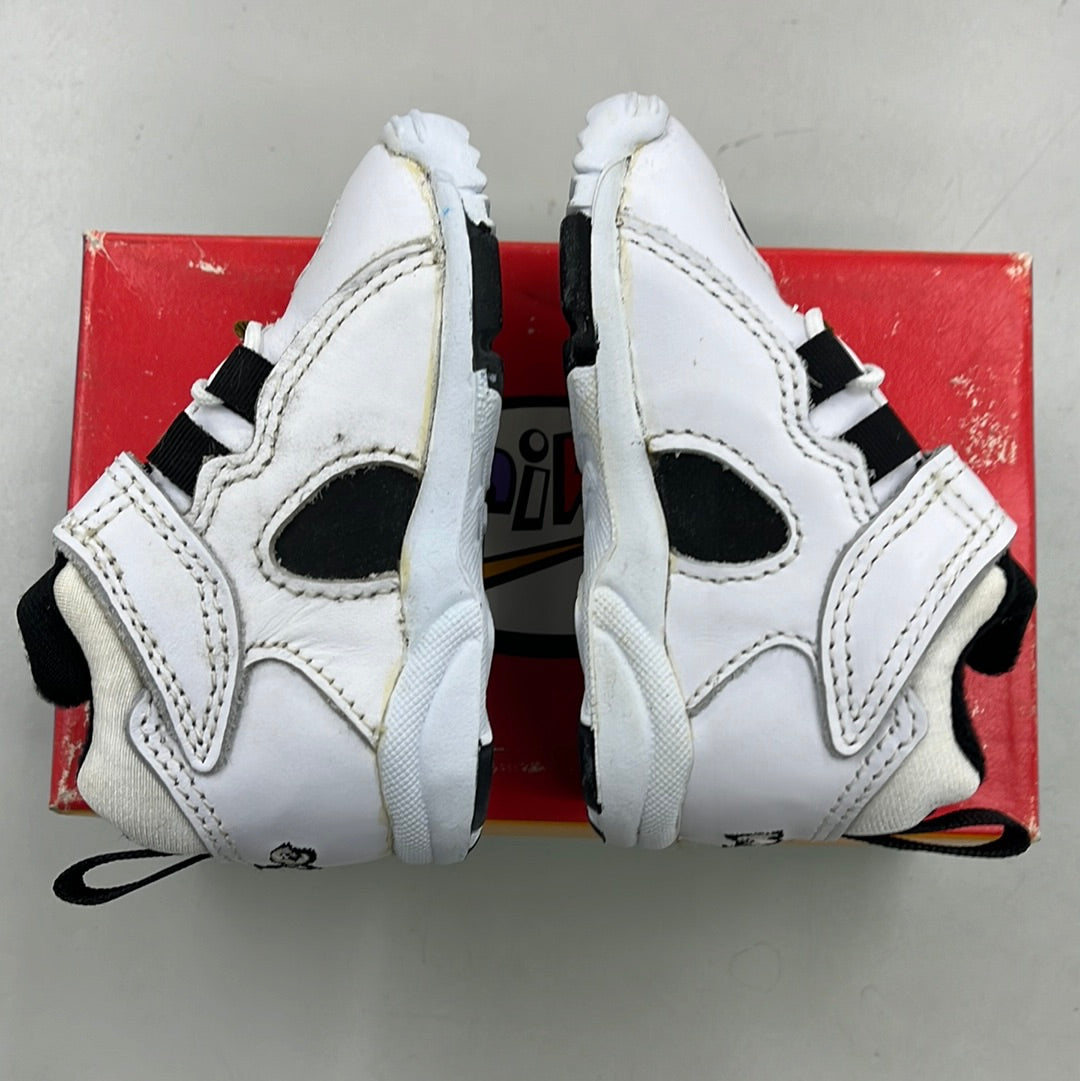 SZ 2.5C. 1995 Baby Nike Fly Mid.