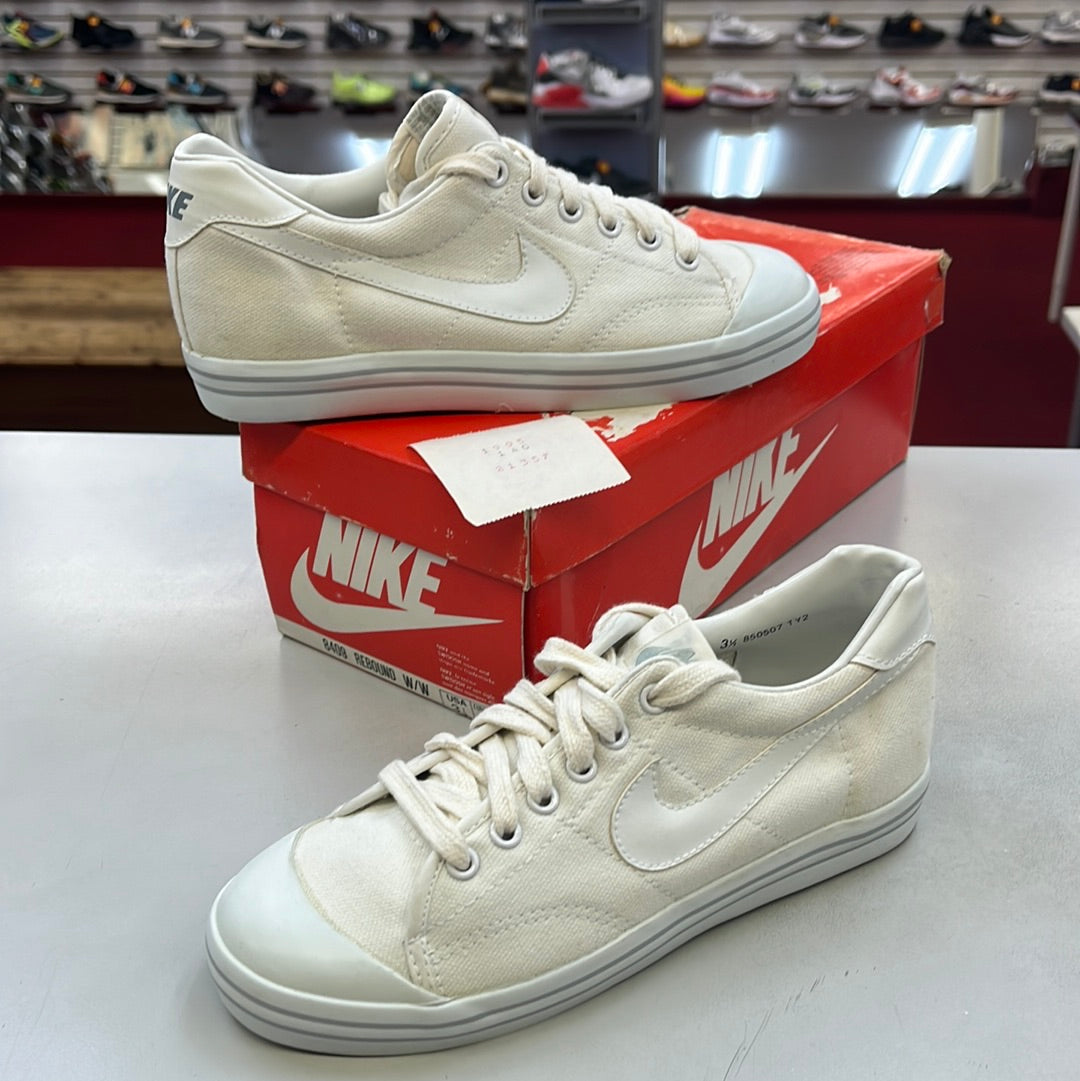 SZ 3.5Y. 1985 Nike Rebound Kids.