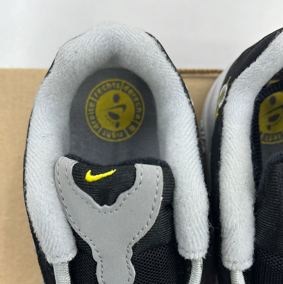 SZ 6.5C. 1999 Baby Nike Flatbush.