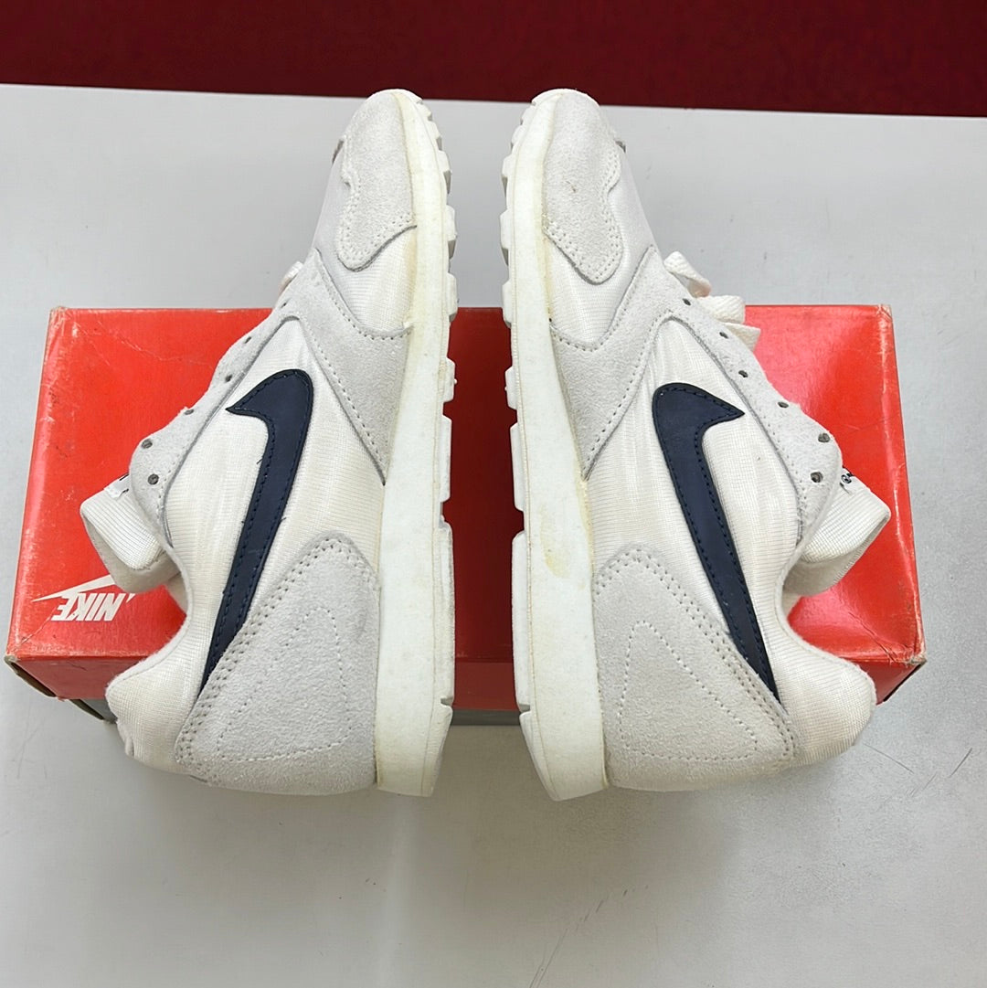 SZ 3.5Y. 1992 Nike Decade GS.