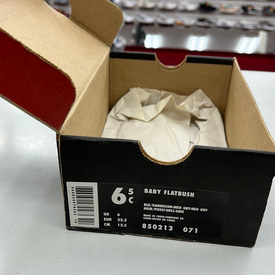 SZ 6.5C. 1999 Baby Nike Flatbush.