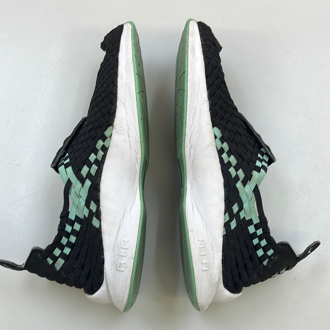 SZ 10 Men. 2008 Used Nike air Woven.