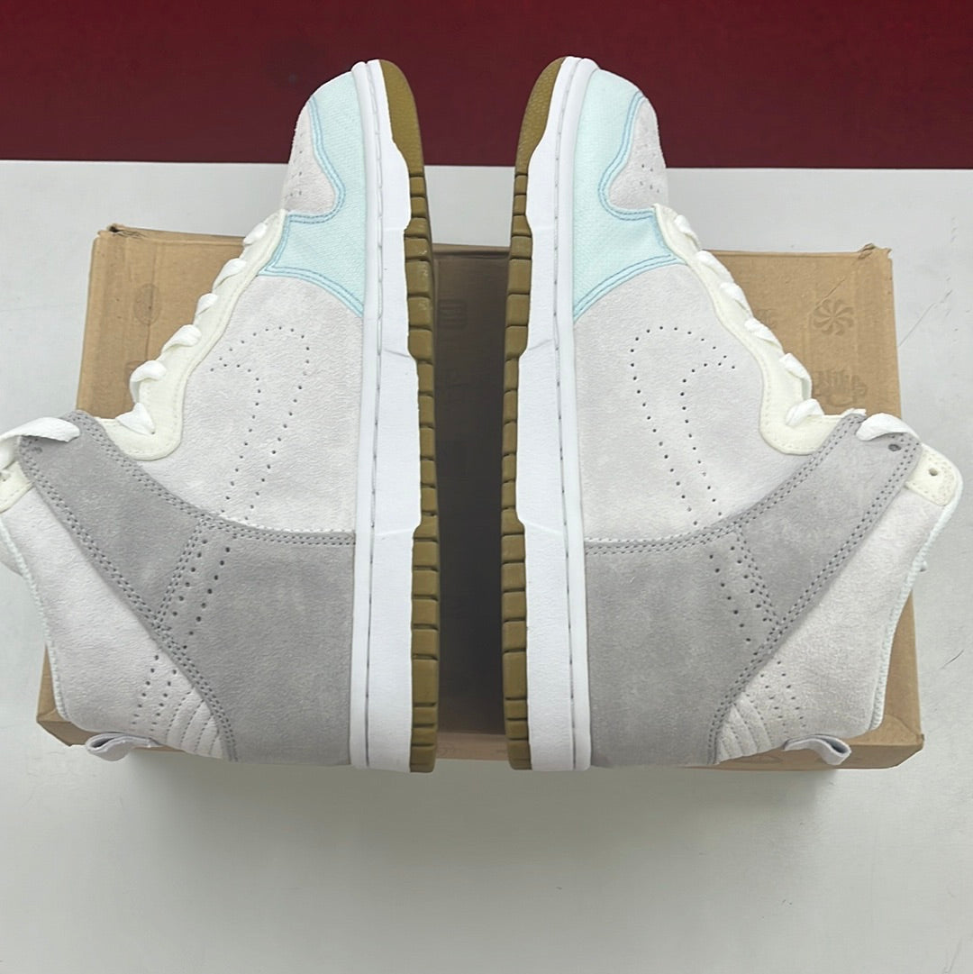 SZ 8.5 women. 2008 Nike Dunk Hi Pale Blue.