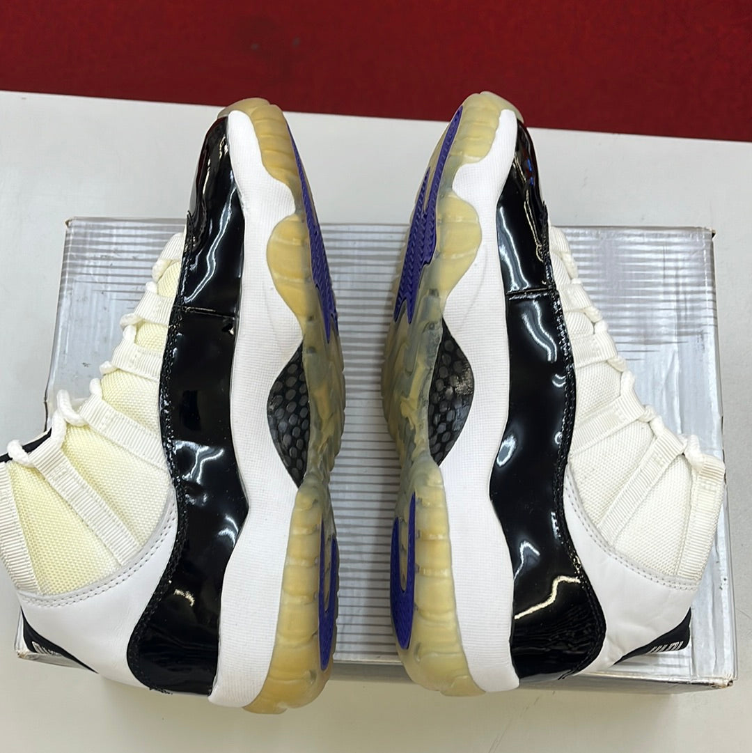 SZ 7 Men. 2000 Jordan XI Concord.