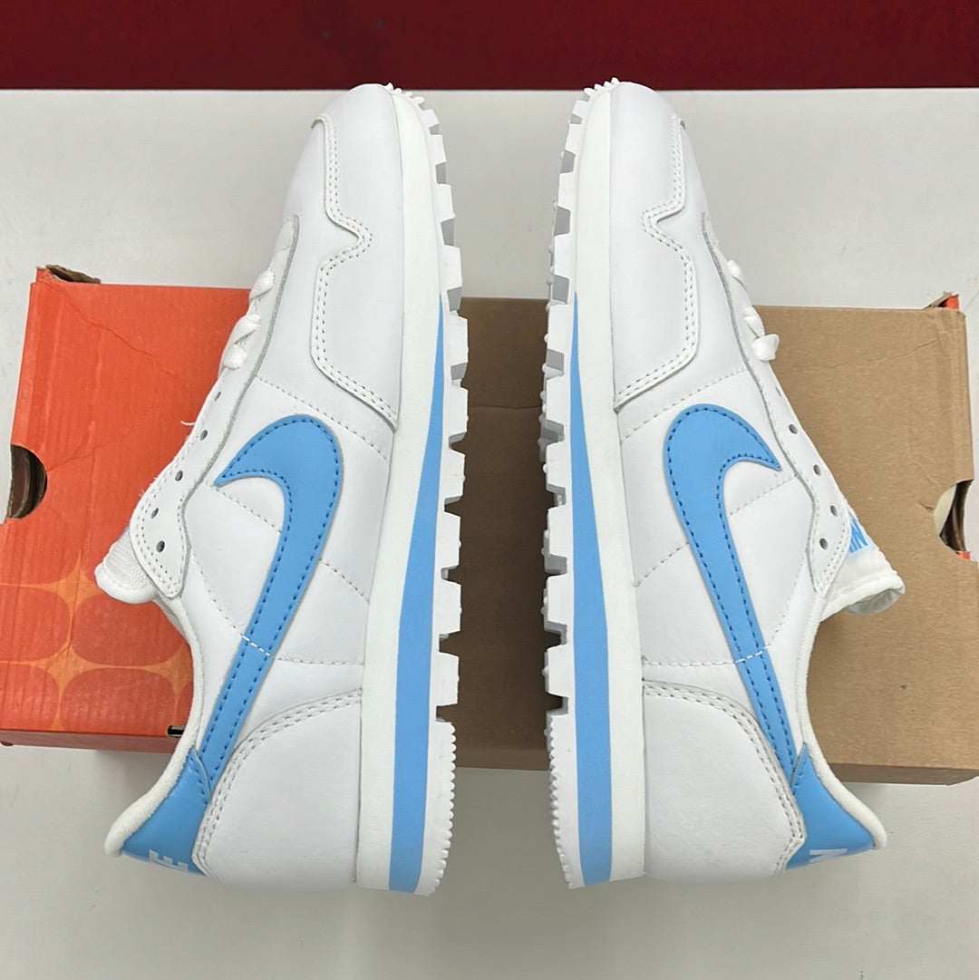 SZ 10 Women. 2002 Nike Metro Plus Leather.