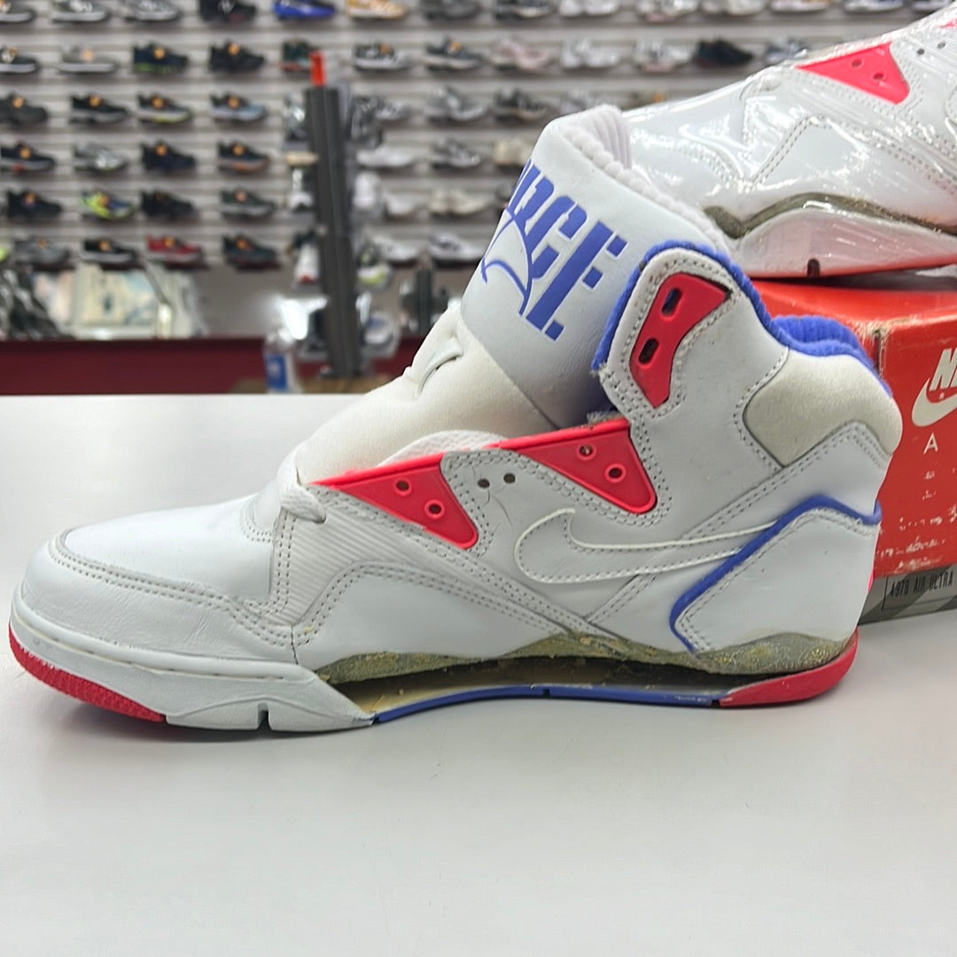 SZ 9 Men. 1990 Nike Air Ultra Force 3/4 Saphire Infrareds.