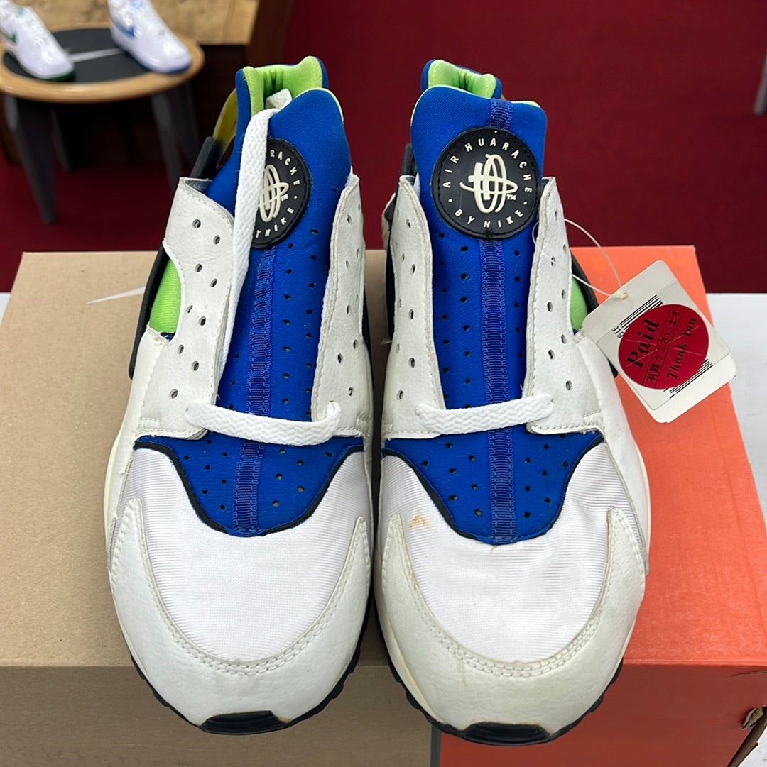 SZ 10 Men. 1999 Nike Air Huarache LE Scream Green.