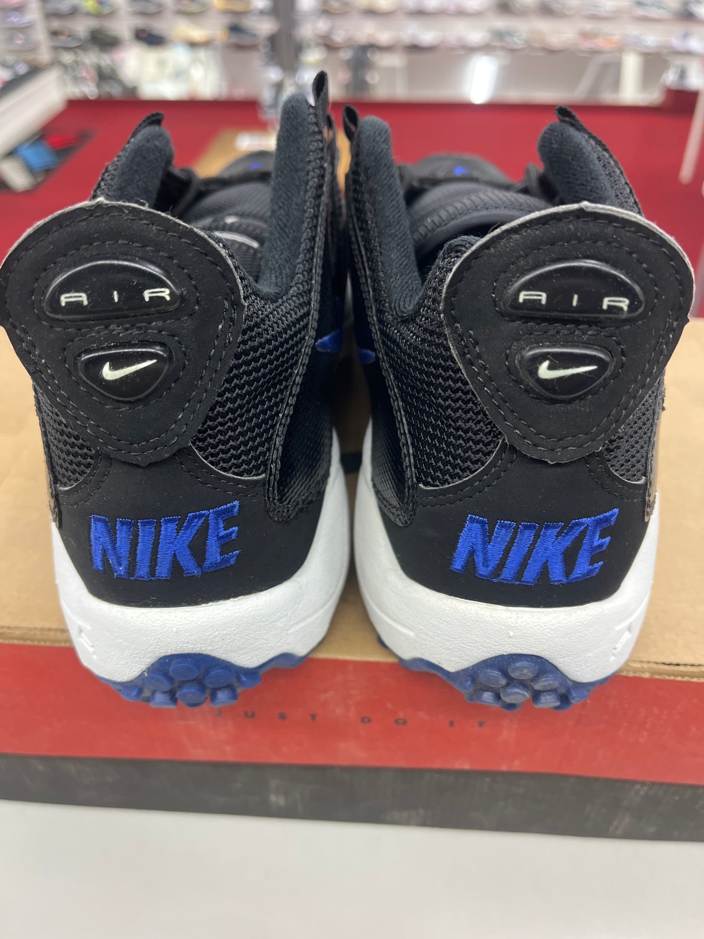 SZ 11.5 Men. 1996 Nike Air Turf Raider Low Royal.